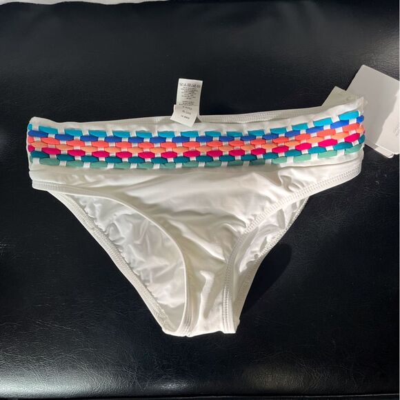NWT La Blanca white bikini bottoms with multicolor knit detail on front of waist - Picture 1 of 4
